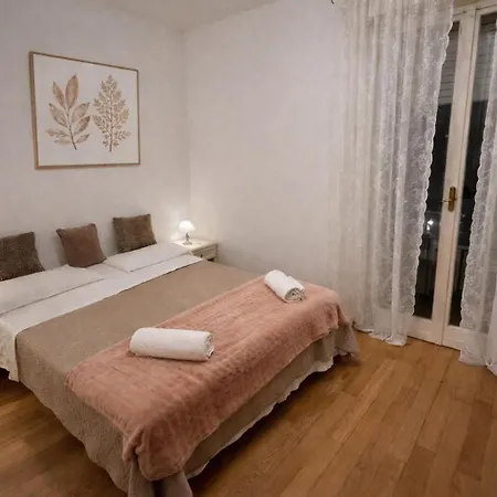 Apartament Komorebi House - *